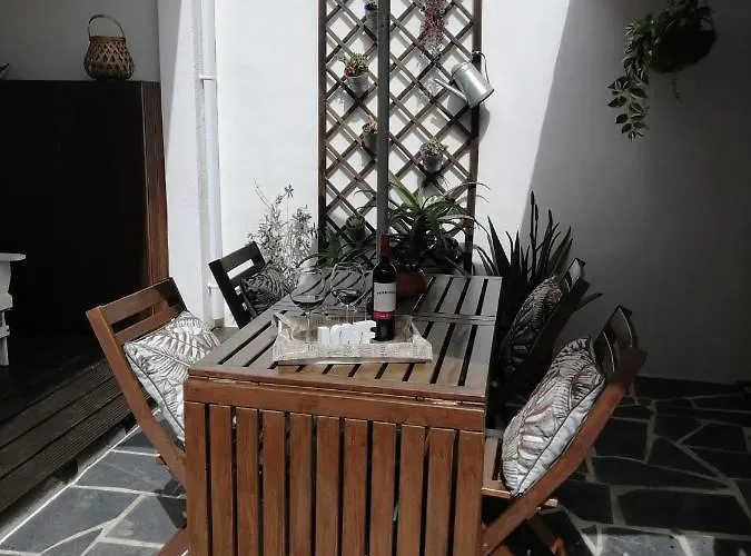 公寓 Courtyard House - Sun, Barbecue,